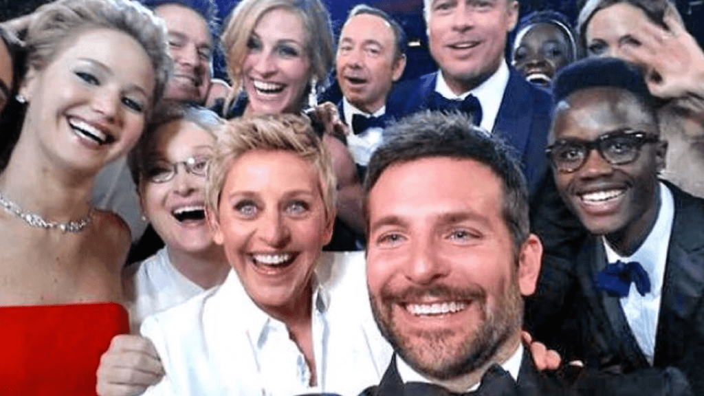 Berühmter Selfie-Hintergrund für Zoom-min
